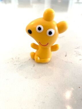 Peppa Pig Teddy Bear Figure Yellow Seated Teddy Replacement Accessory Hasbro